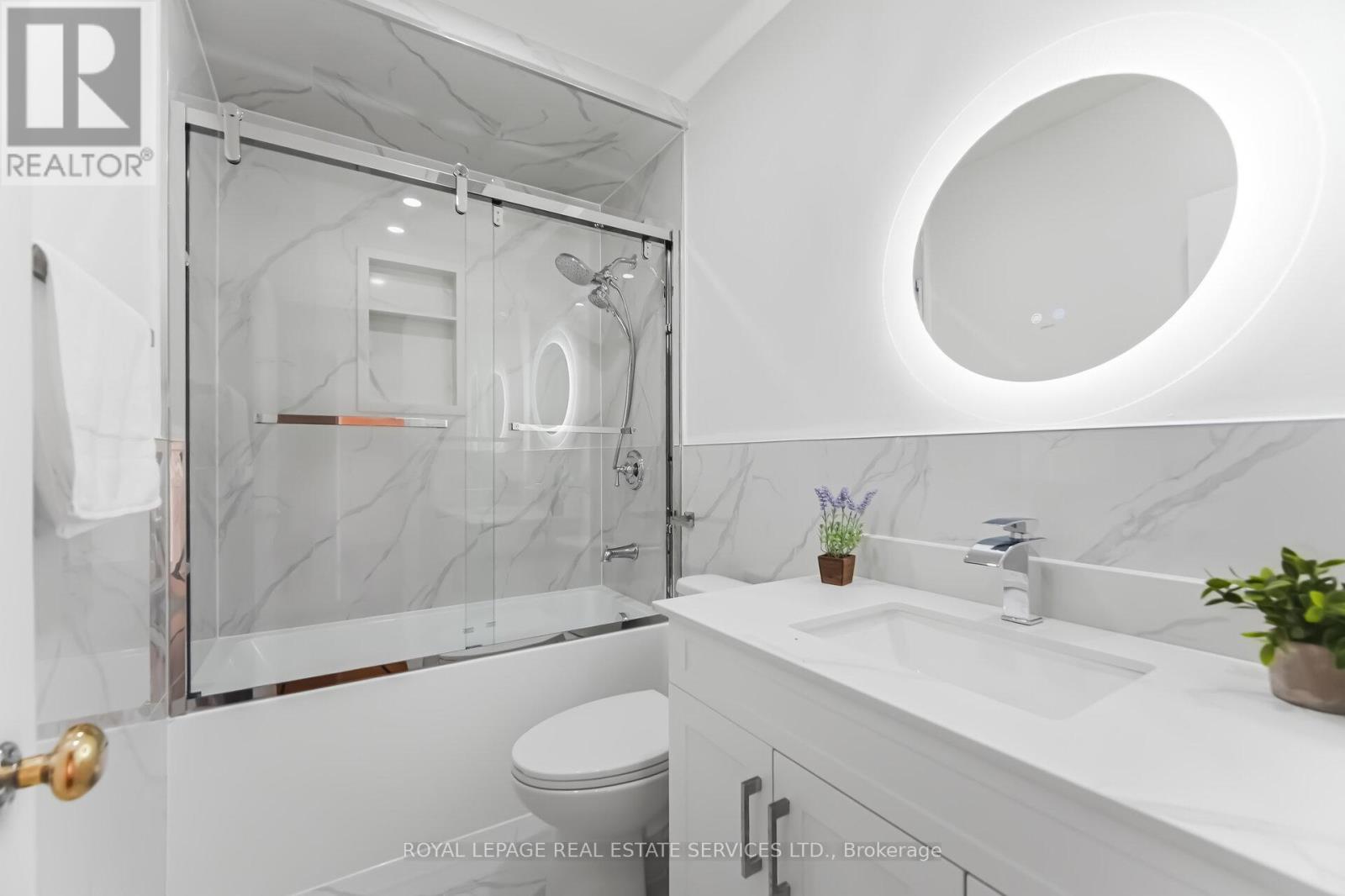 46 Cardigan Road, Toronto (Stonegate-Queensway), Ontario  M8Z 2W2 - Photo 25 - W12873298