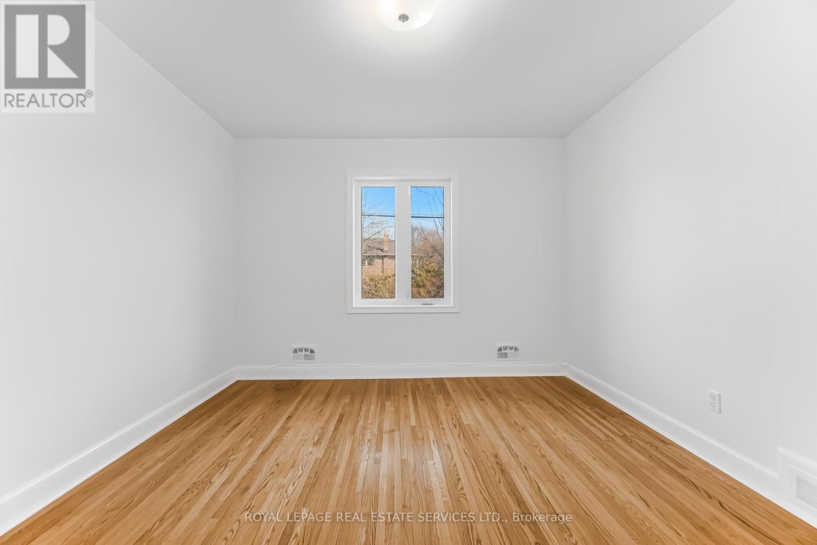 46 Cardigan Road, Toronto (Stonegate-Queensway), Ontario  M8Z 2W2 - Photo 21 - W12873298