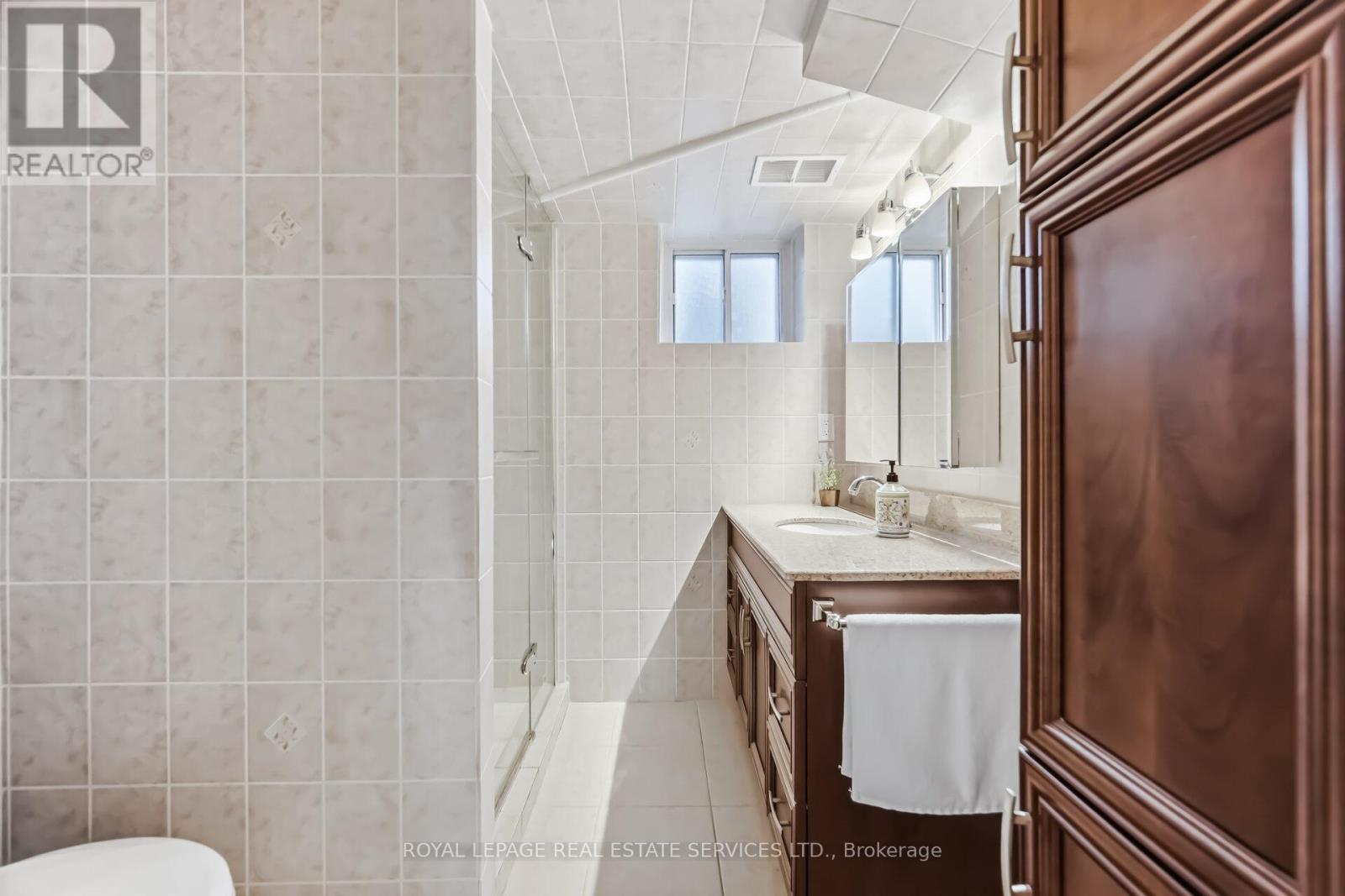 46 Cardigan Road, Toronto (Stonegate-Queensway), Ontario  M8Z 2W2 - Photo 37 - W12873298