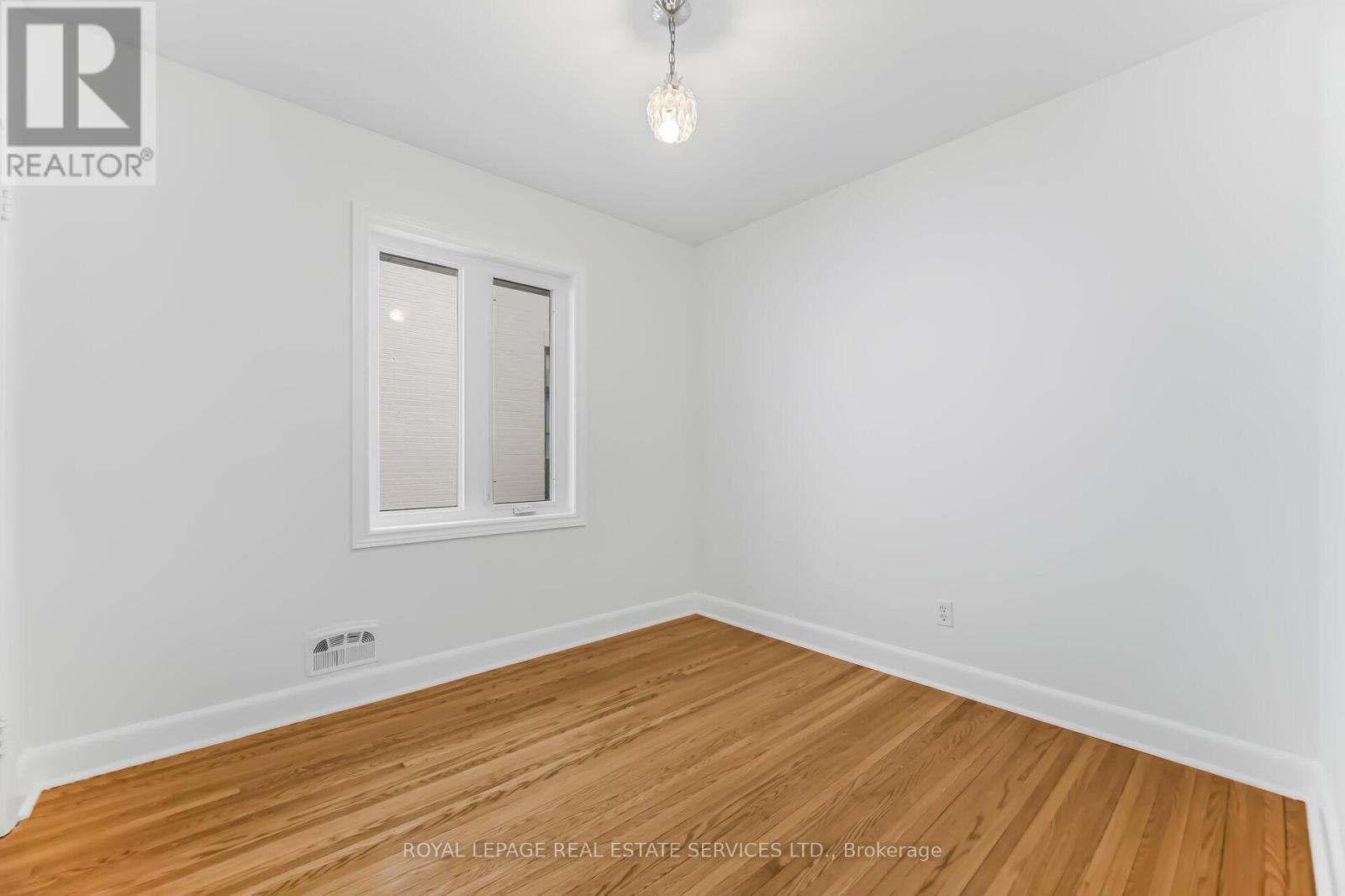 46 Cardigan Road, Toronto (Stonegate-Queensway), Ontario  M8Z 2W2 - Photo 26 - W12873298