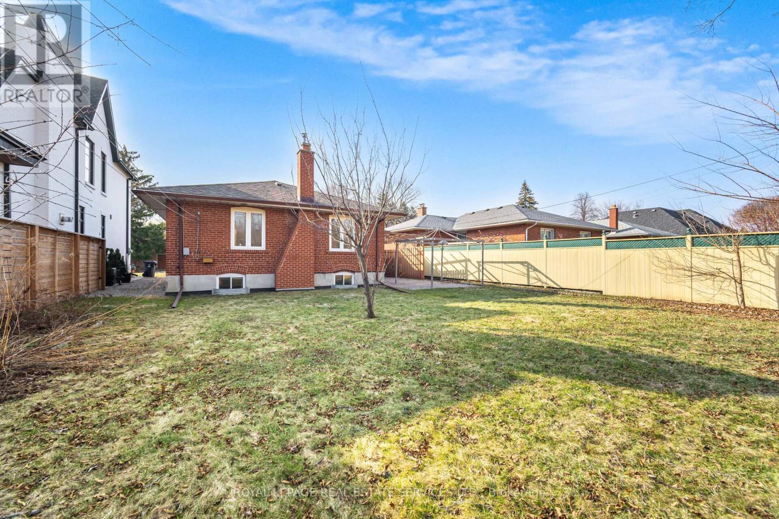 46 Cardigan Road, Toronto (Stonegate-Queensway), Ontario  M8Z 2W2 - Photo 45 - W12873298