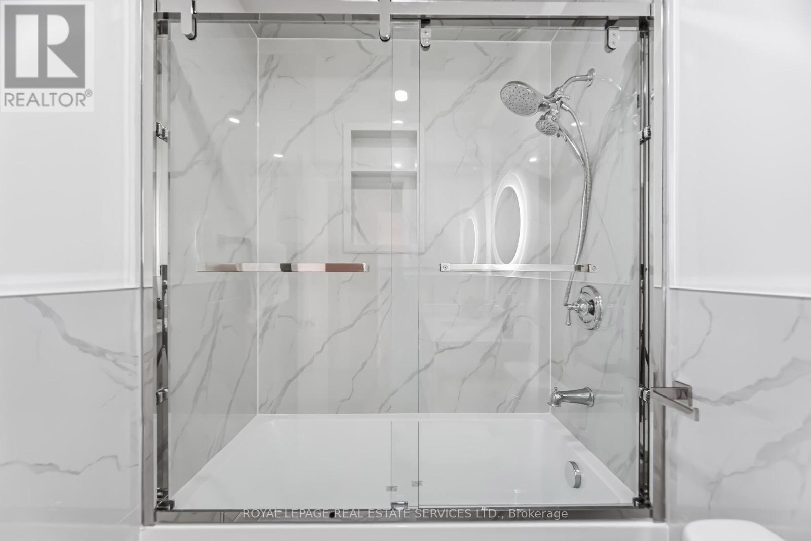 46 Cardigan Road, Toronto (Stonegate-Queensway), Ontario  M8Z 2W2 - Photo 24 - W12873298