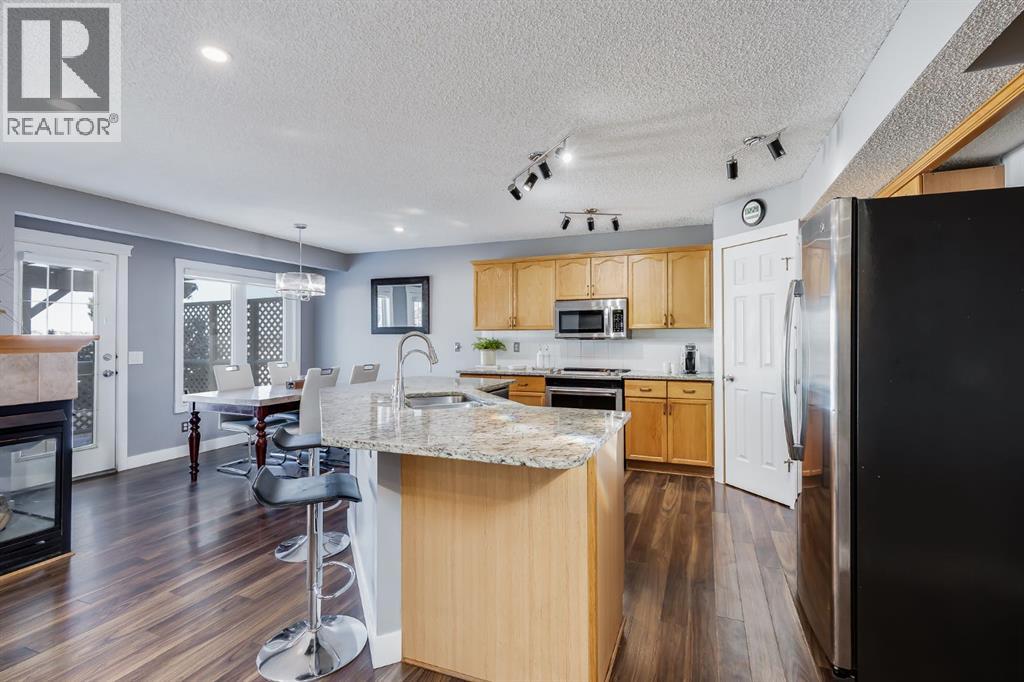 120 Hidden Ranch Crescent Nw, Calgary, Alberta  T3A 5W4 - Photo 7 - A2287975