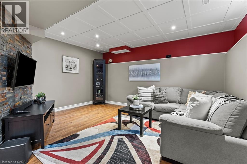 10 Pinecreek Road, Waterdown, Ontario  L8B 0H1 - Photo 39 - 40811209