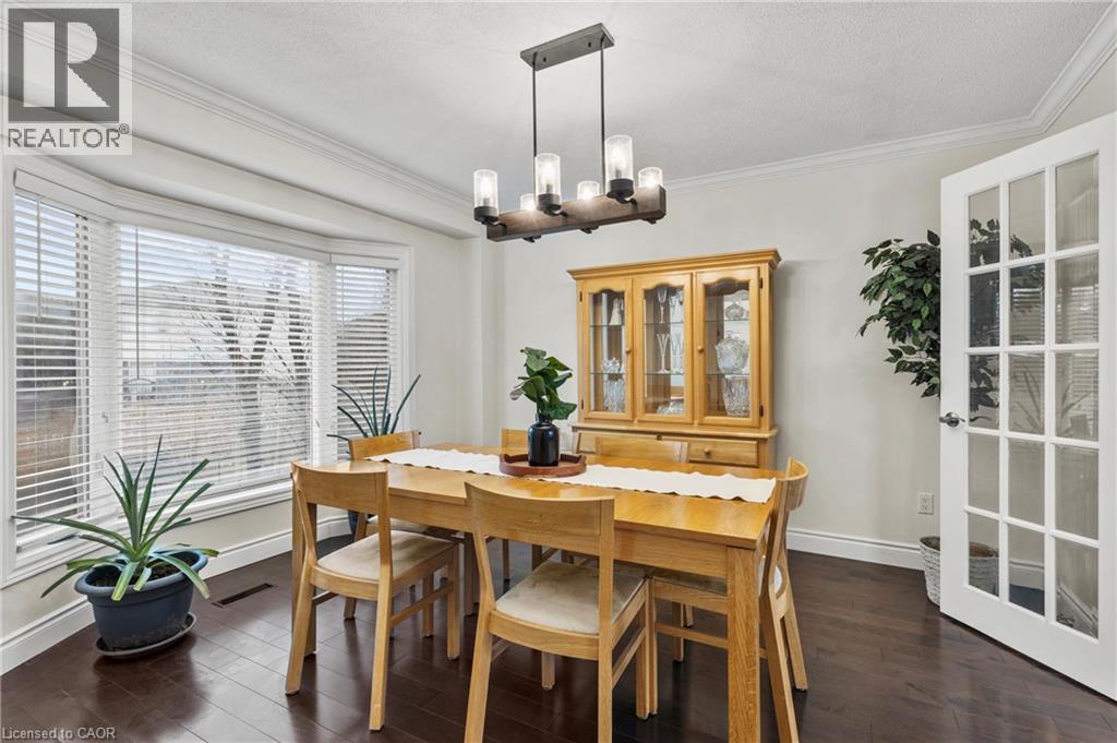 10 Pinecreek Road, Waterdown, Ontario  L8B 0H1 - Photo 11 - 40811209