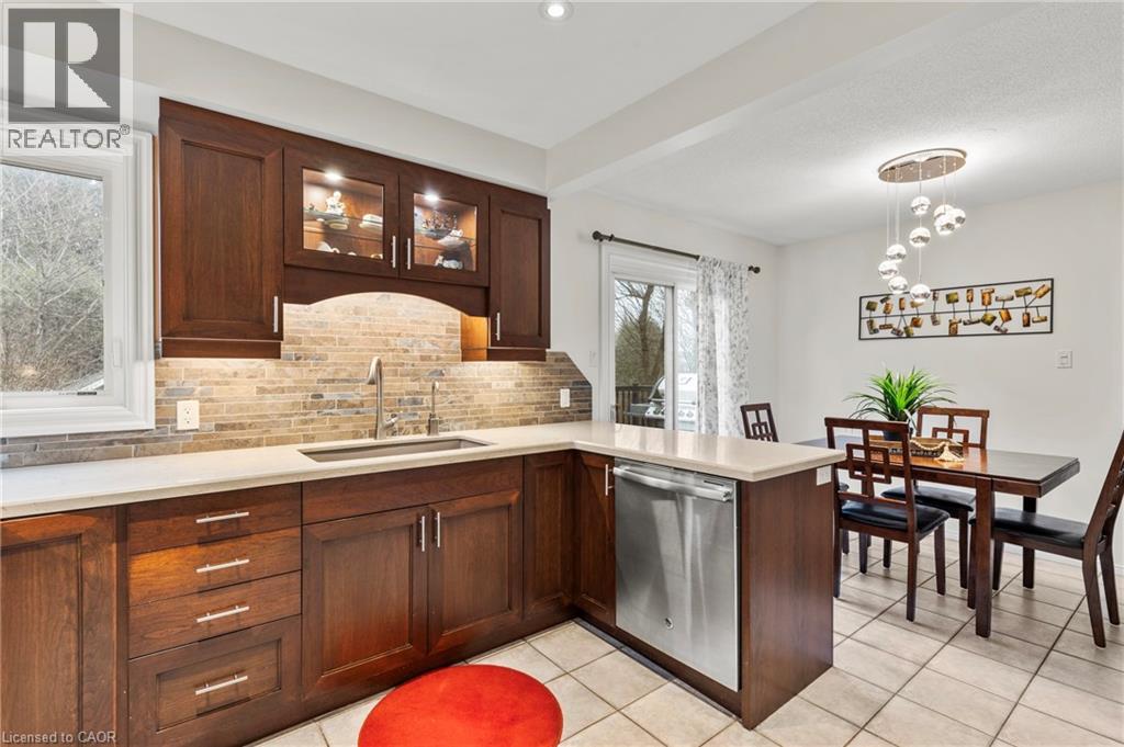 10 Pinecreek Road, Waterdown, Ontario  L8B 0H1 - Photo 14 - 40811209