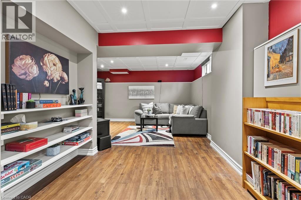 10 Pinecreek Road, Waterdown, Ontario  L8B 0H1 - Photo 37 - 40811209