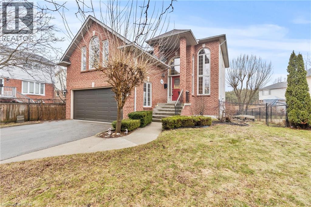 10 Pinecreek Road, Waterdown, Ontario  L8B 0H1 - Photo 4 - 40811209