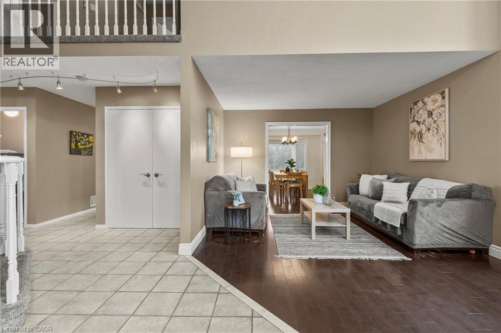 10 Pinecreek Road, Waterdown, Ontario  L8B 0H1 - Photo 8 - 40811209