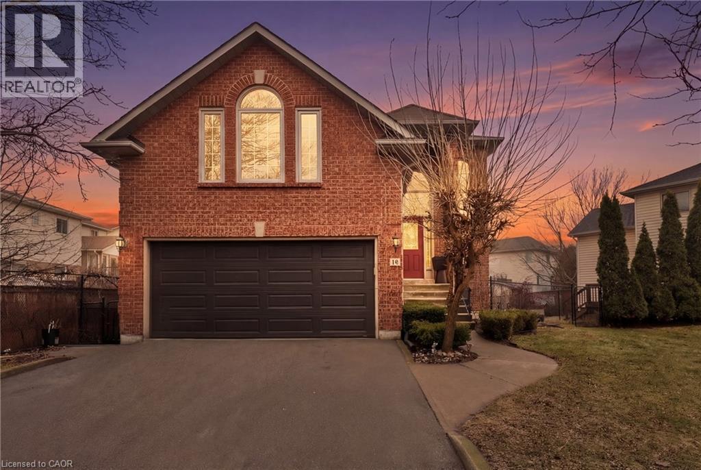 10 Pinecreek Road, Waterdown, Ontario  L8B 0H1 - Photo 3 - 40811209