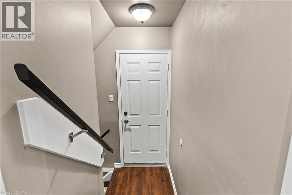 10 Pinecreek Road, Waterdown, Ontario  L8B 0H1 - Photo 33 - 40811209