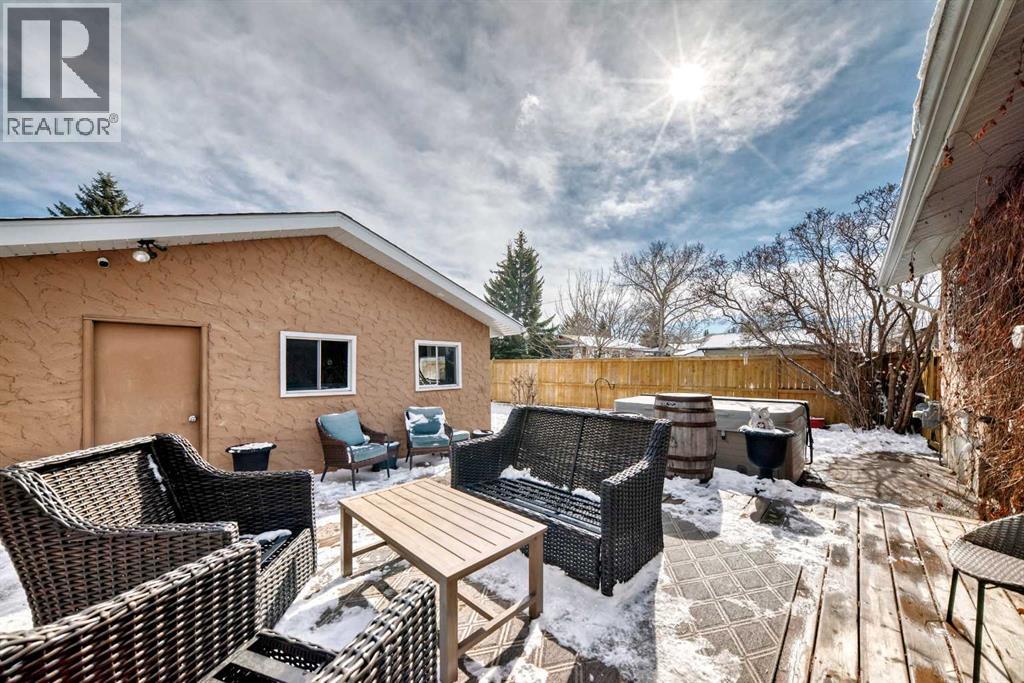 48 Midglen Way Se, Calgary, Alberta  T2X 1G4 - Photo 18 - A2290419