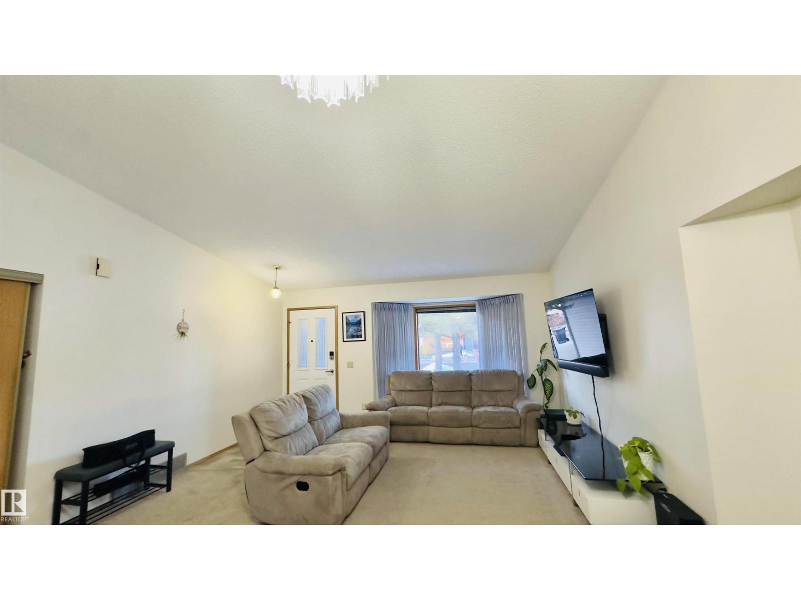 4513 10 Av Nw Nw, Edmonton, Alberta  T6L 4S2 - Photo 9 - E4477026