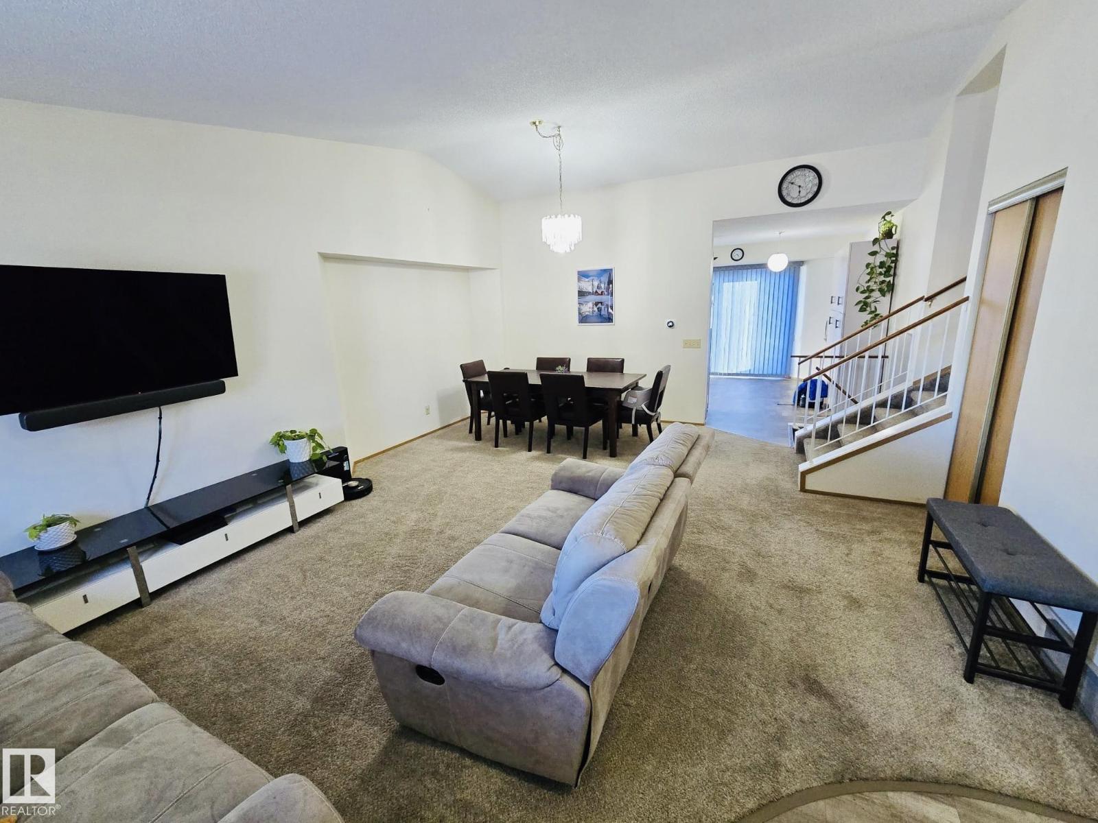 4513 10 Av Nw Nw, Edmonton, Alberta  T6L 4S2 - Photo 7 - E4477026