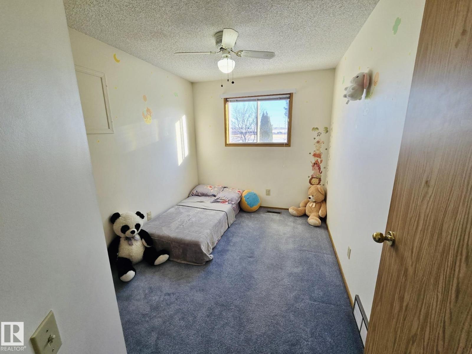 4513 10 Av Nw Nw, Edmonton, Alberta  T6L 4S2 - Photo 25 - E4477026