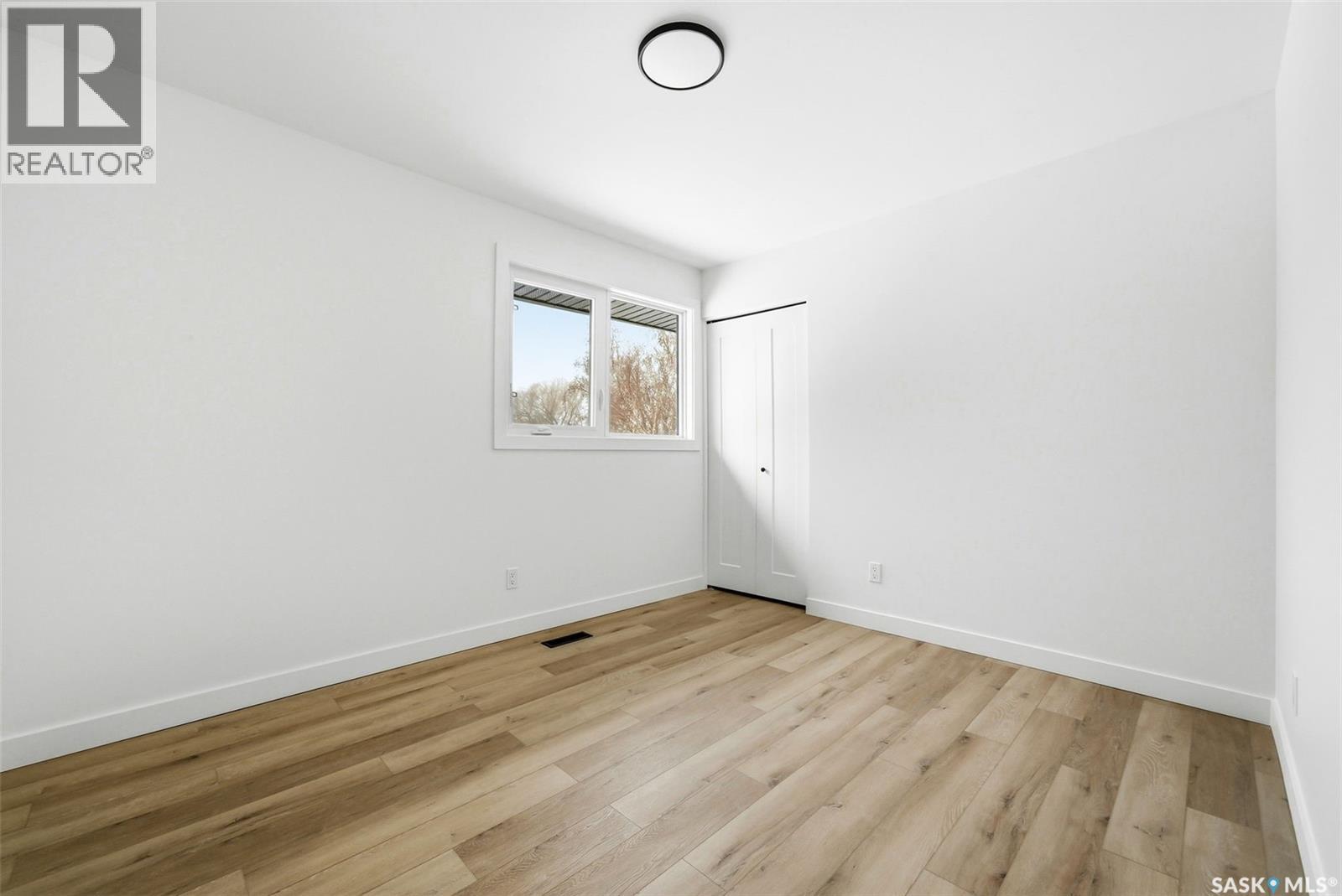 8 Thatcher Road, Regina, Saskatchewan  S4S 6E9 - Photo 27 - SK030257