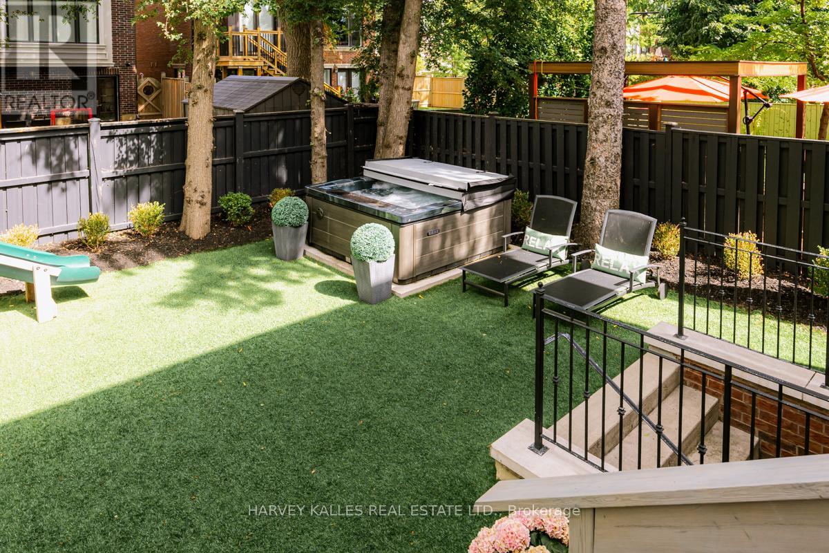 190 Carmichael Avenue, Toronto (Bedford Park-Nortown), Ontario  M5M 2X3 - Photo 35 - C12861012