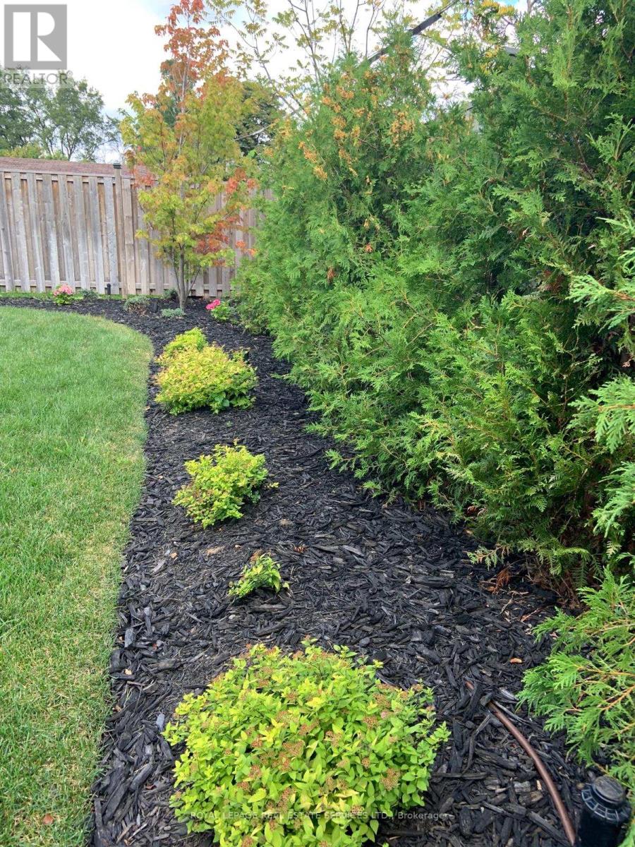 443 Seabourne Drive, Oakville (Wo West), Ontario  L6L 4E9 - Photo 49 - W12828722