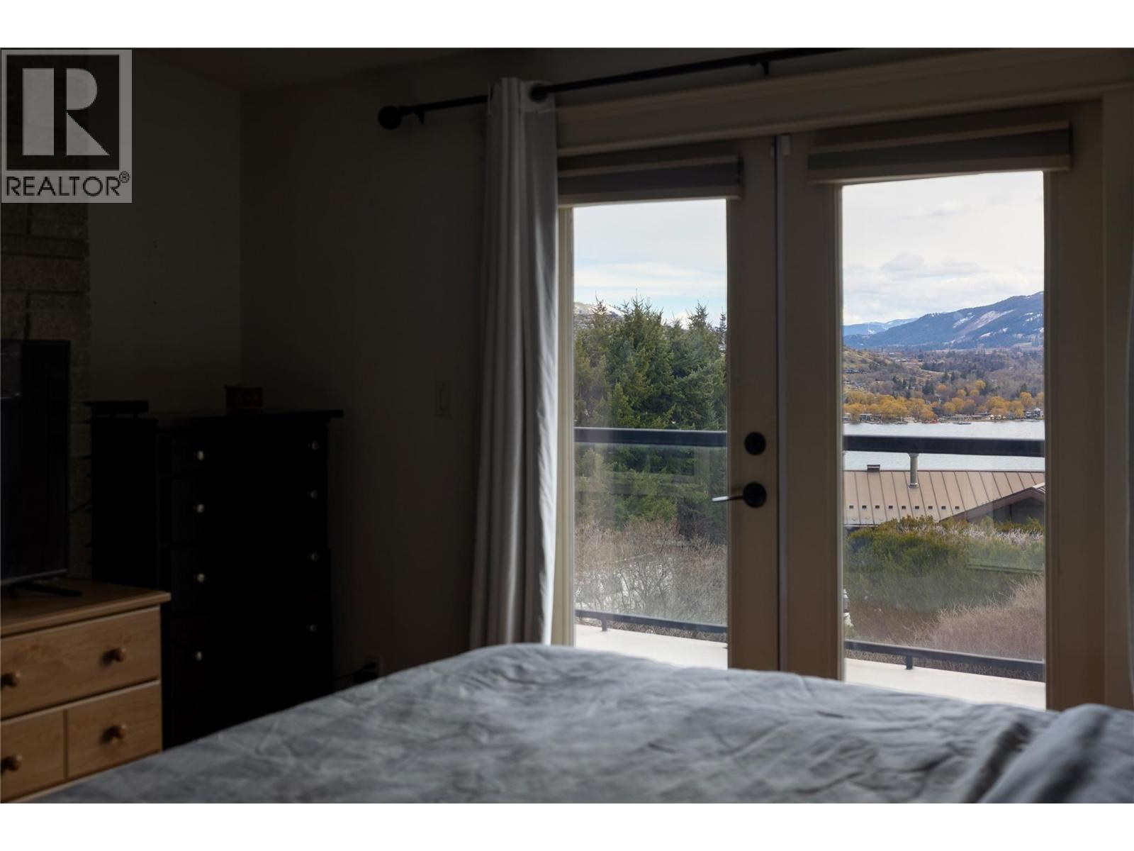 8705 Kalview Drive, Coldstream, British Columbia  V1B 1X2 - Photo 25 - 10378523