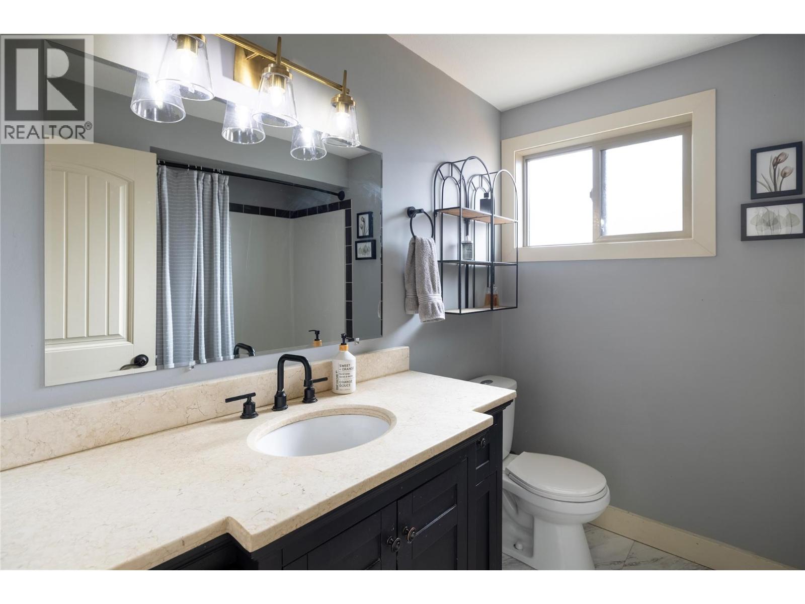 8705 Kalview Drive, Coldstream, British Columbia  V1B 1X2 - Photo 31 - 10378523