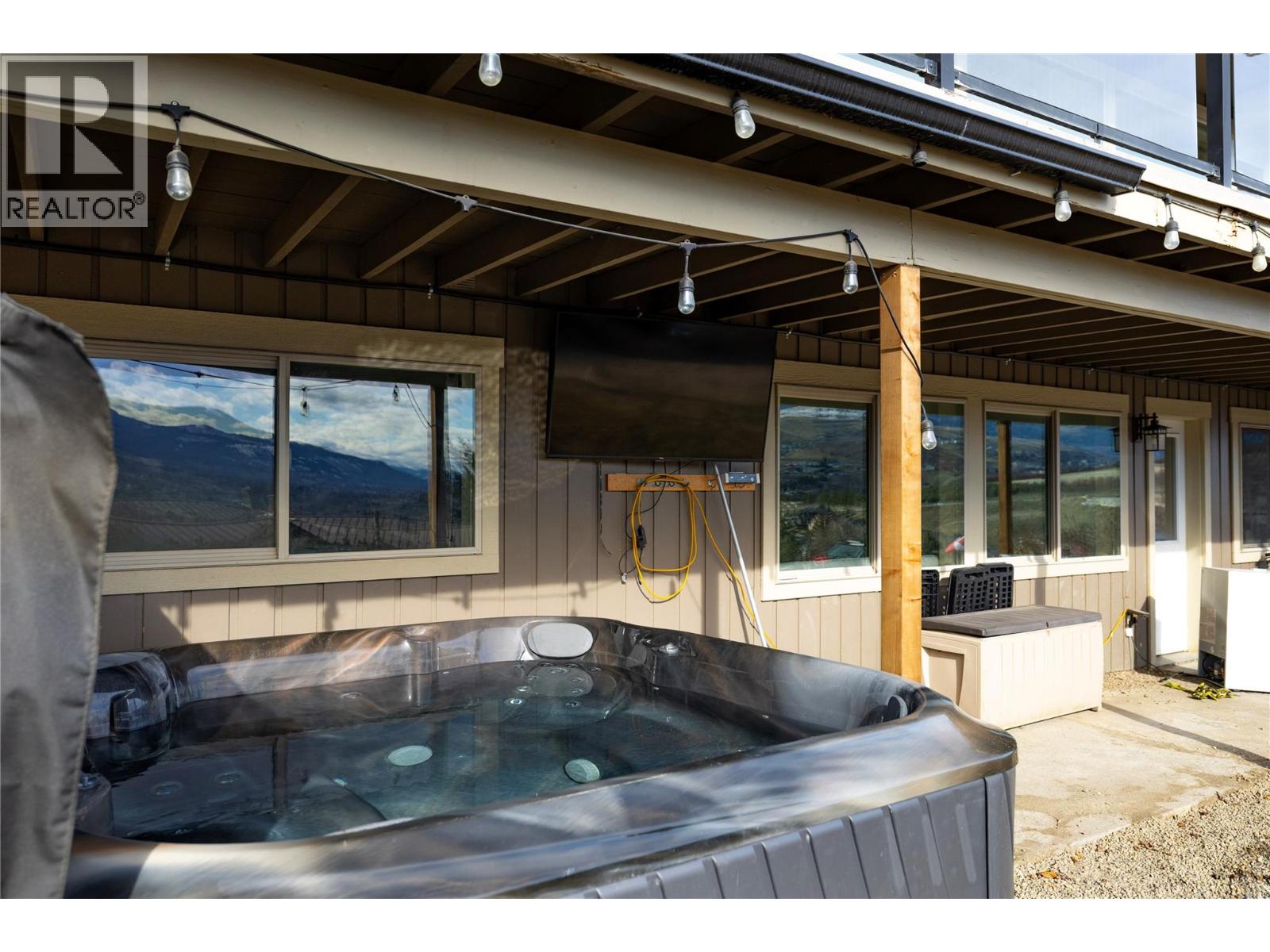 8705 Kalview Drive, Coldstream, British Columbia  V1B 1X2 - Photo 43 - 10378523