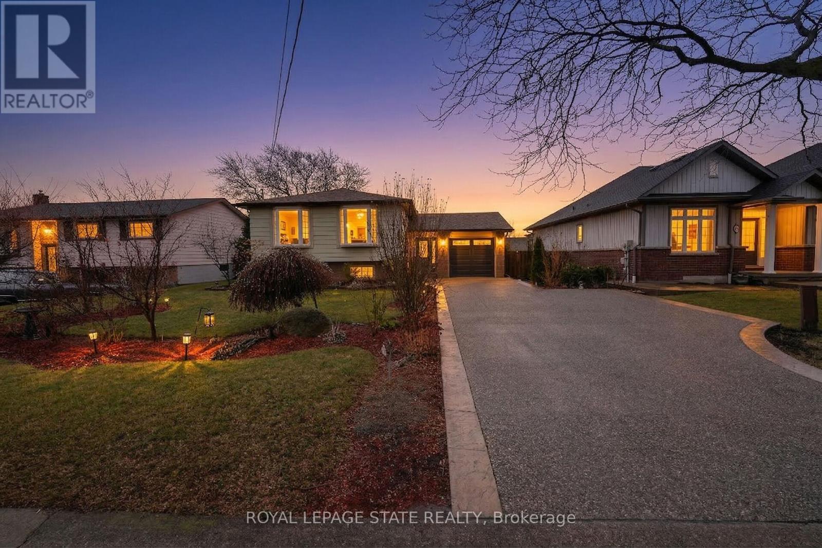 9 Sidare Court, Grimsby, Ontario  L3M 4E8 - Photo 2 - X12874944