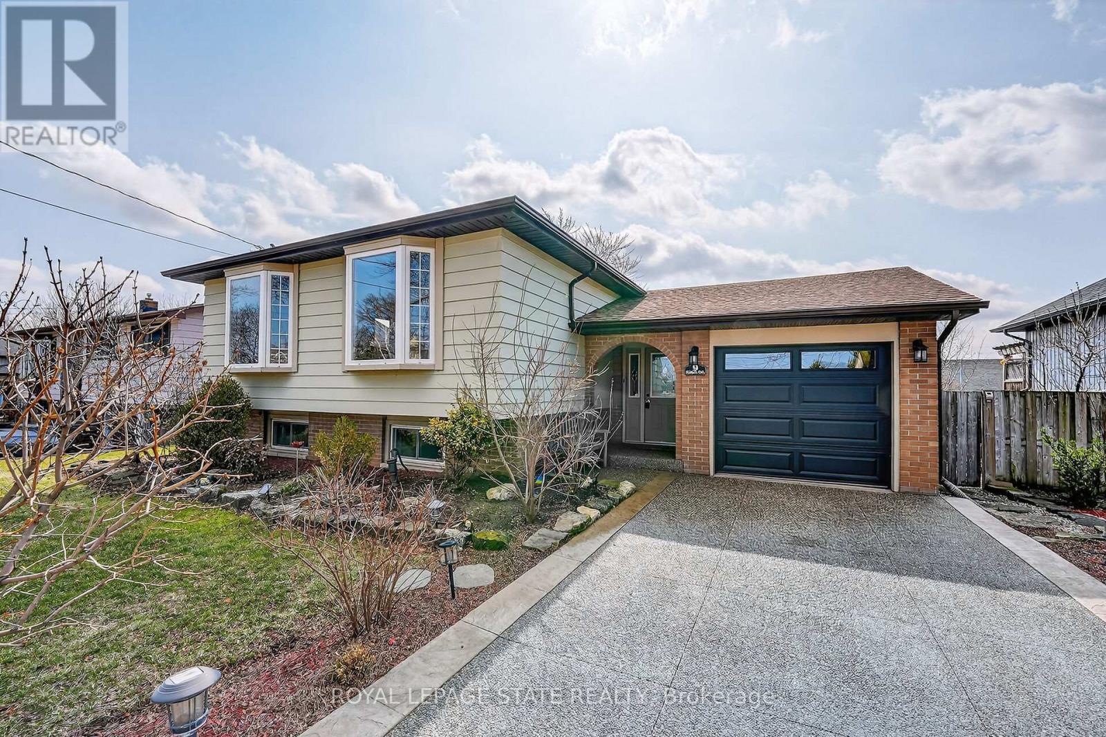 9 Sidare Court, Grimsby, Ontario  L3M 4E8 - Photo 3 - X12874944