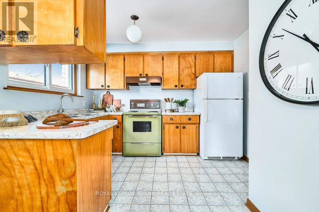 641 Park Road N, Oshawa, Ontario  L1J 5Y8 - Photo 10 - E12876112