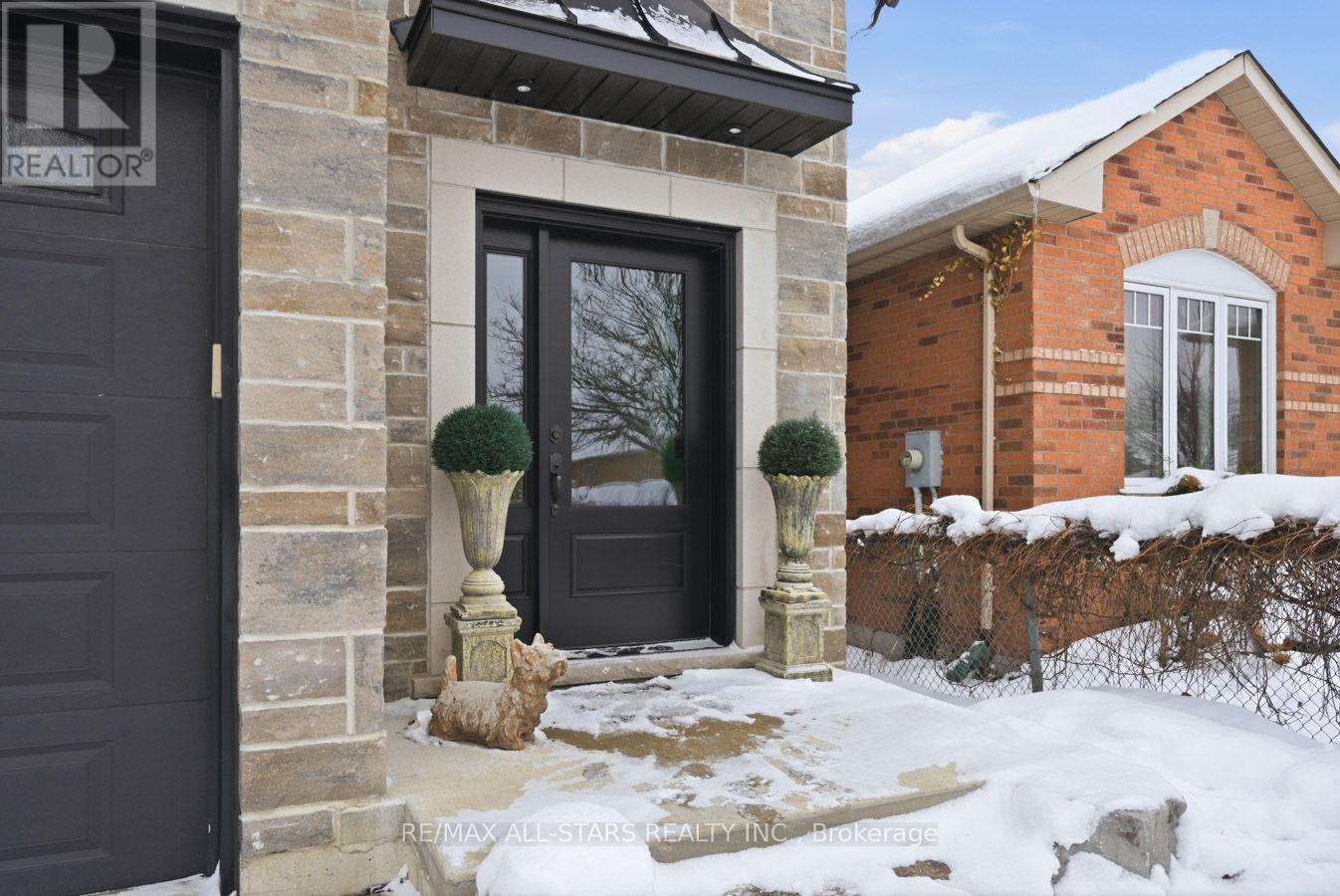 579 Victoria Street, Scugog (Port Perry), Ontario  L9L 1C6 - Photo 3 - E12876204