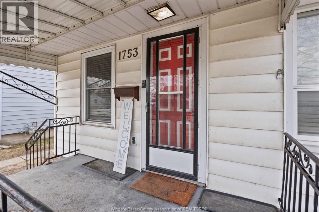 1753 Westcott, Windsor, Ontario  N8Y 4E1 - Photo 3 - 26005211