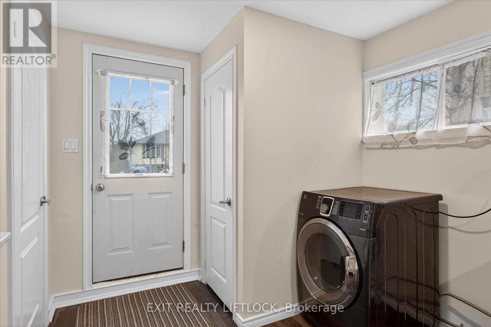 1344 Tudor Crescent, Peterborough, Ontario  K9L 1X1 - Photo 37 - X12876116