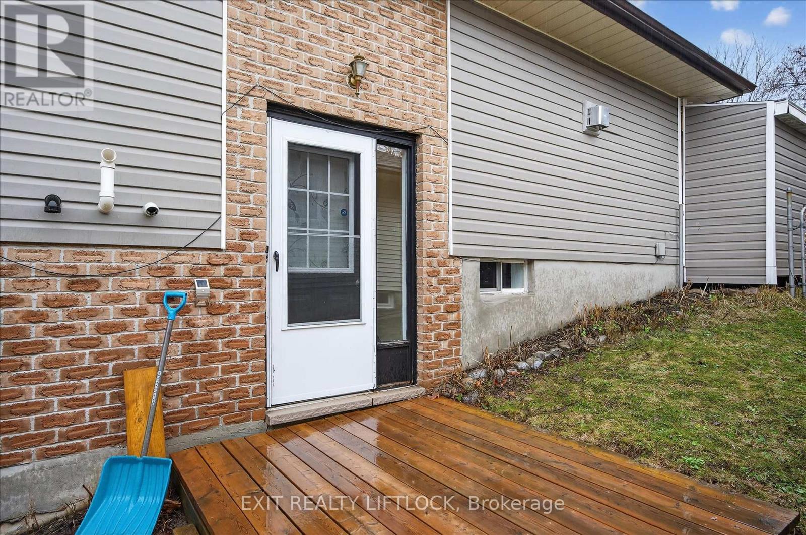 1344 Tudor Crescent, Peterborough, Ontario  K9L 1X1 - Photo 6 - X12876116