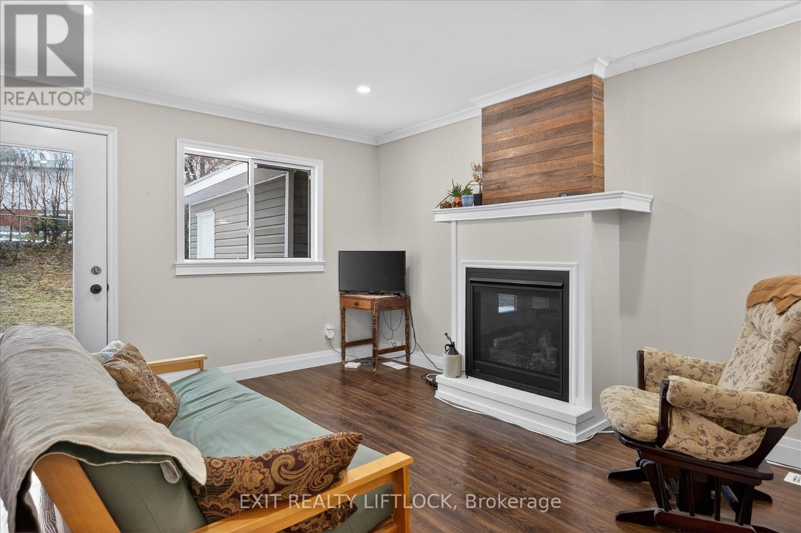 1344 Tudor Crescent, Peterborough, Ontario  K9L 1X1 - Photo 8 - X12876116