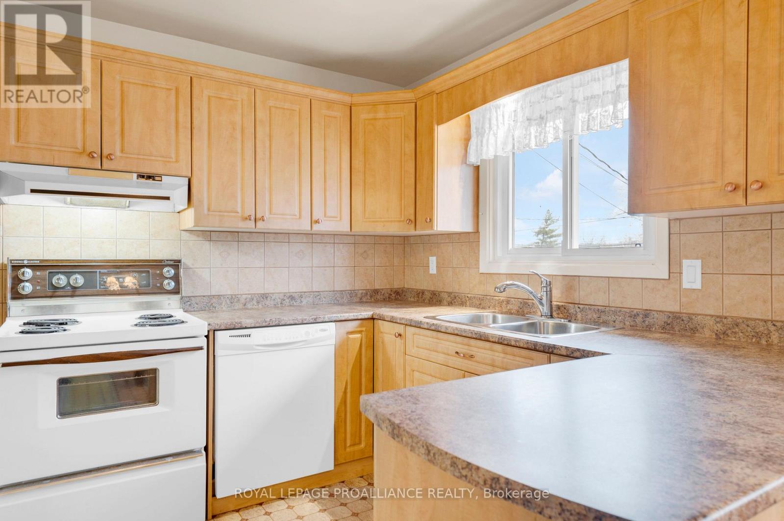 312 Church Street, Stirling-Rawdon (Stirling Ward), Ontario  K0K 3E0 - Photo 15 - X12876246