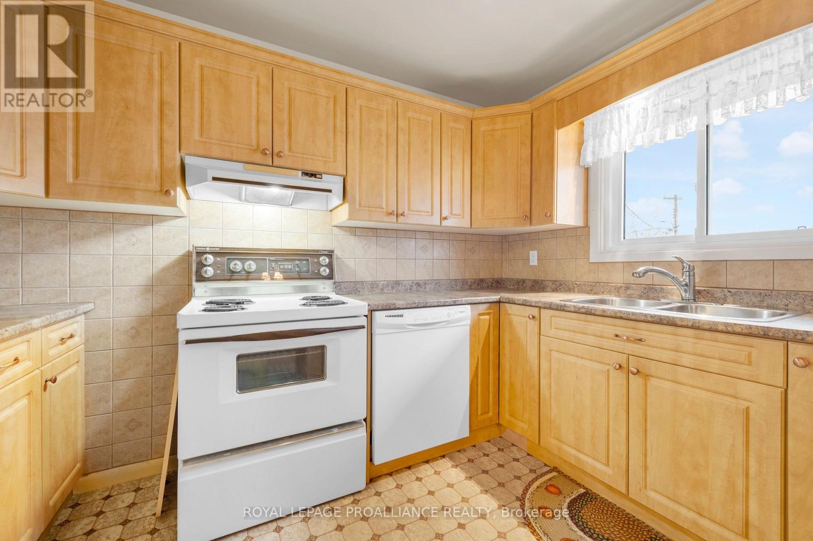 312 Church Street, Stirling-Rawdon (Stirling Ward), Ontario  K0K 3E0 - Photo 16 - X12876246