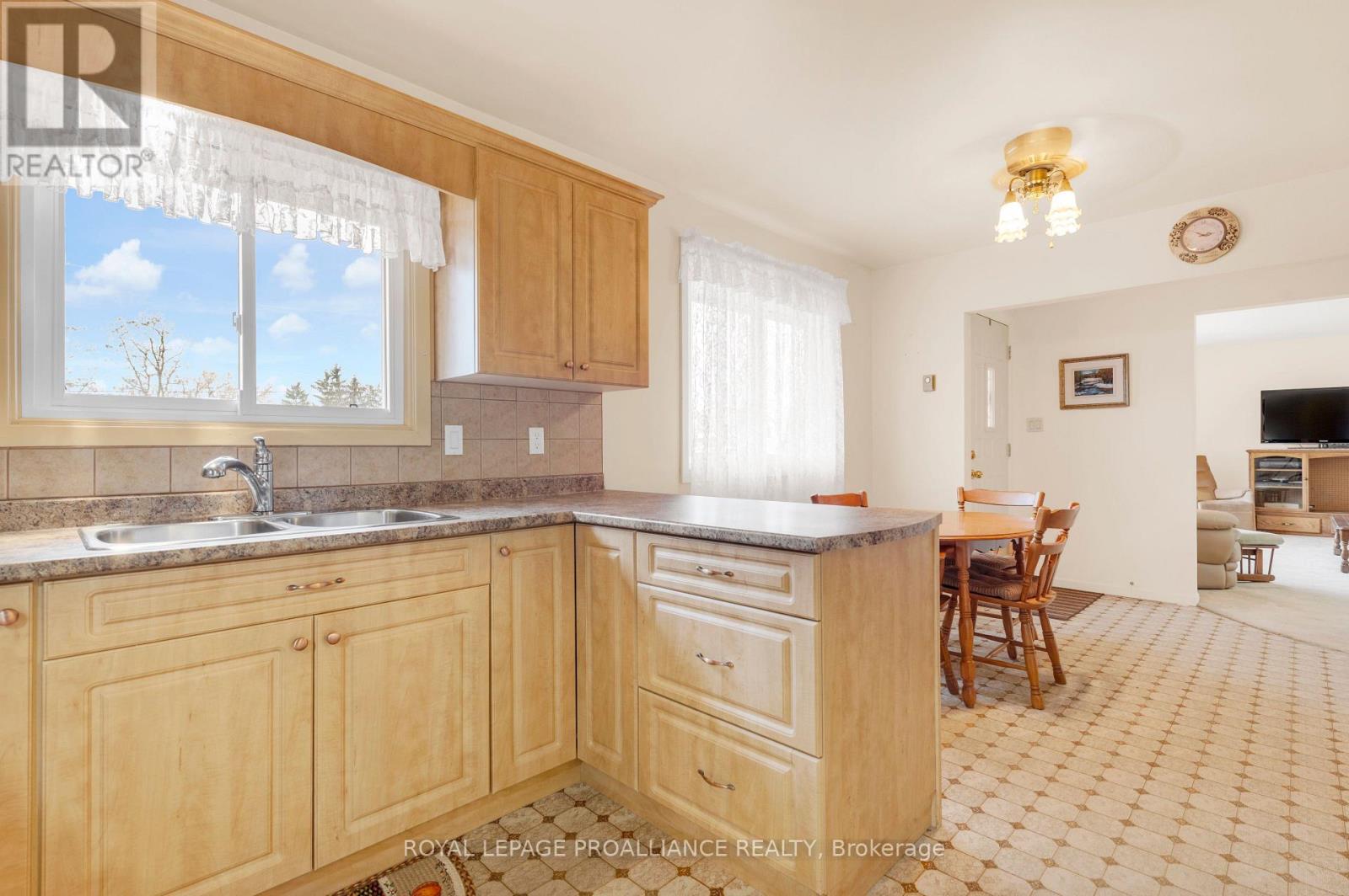 312 Church Street, Stirling-Rawdon (Stirling Ward), Ontario  K0K 3E0 - Photo 17 - X12876246