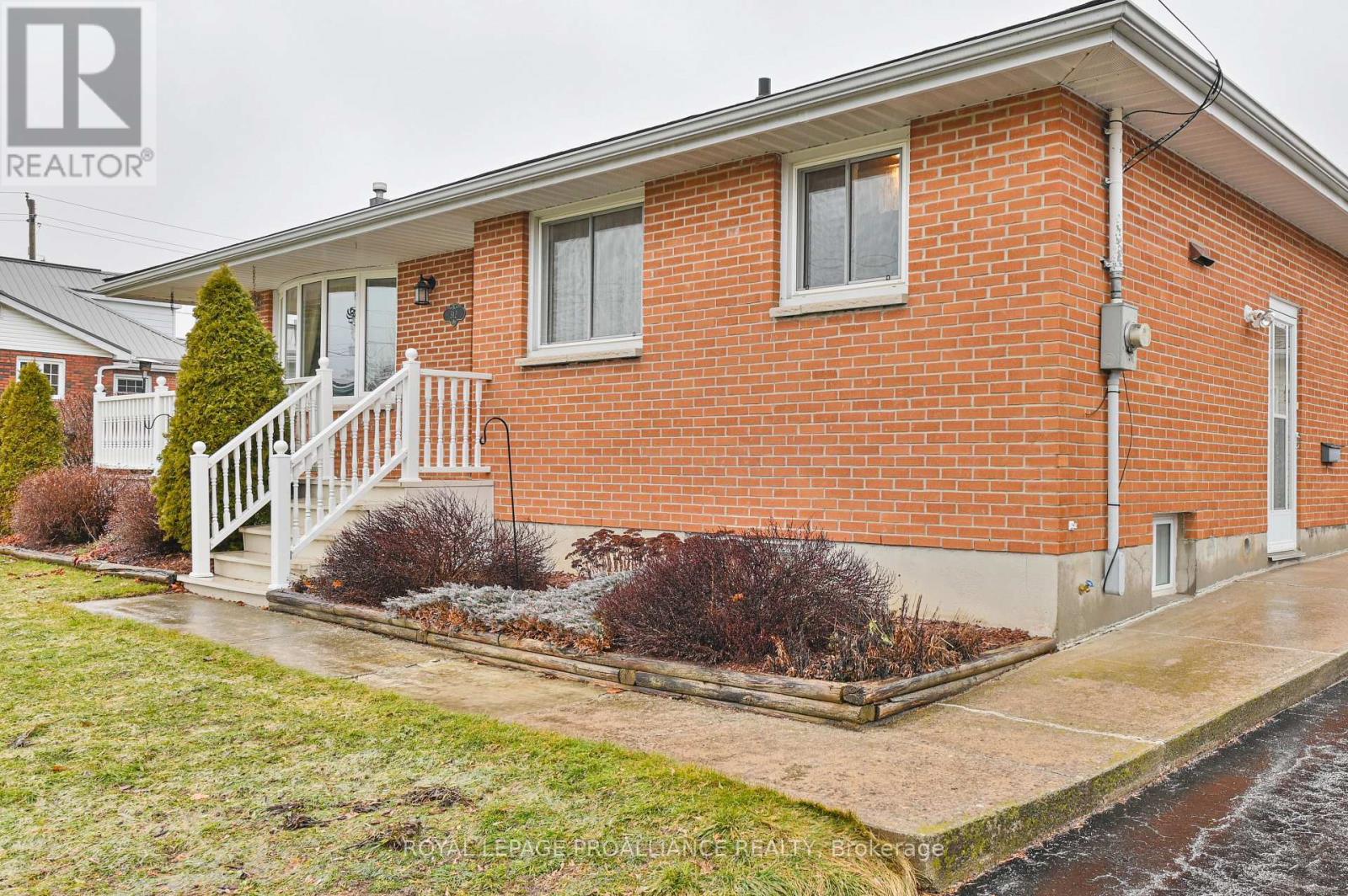 312 Church Street, Stirling-Rawdon (Stirling Ward), Ontario  K0K 3E0 - Photo 5 - X12876246
