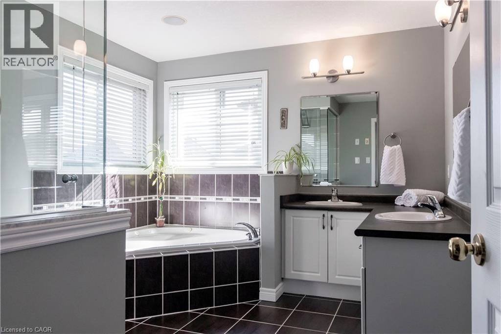 622 Doon South Drive, Kitchener, Ontario  N2P 2X4 - Photo 21 - 40810579