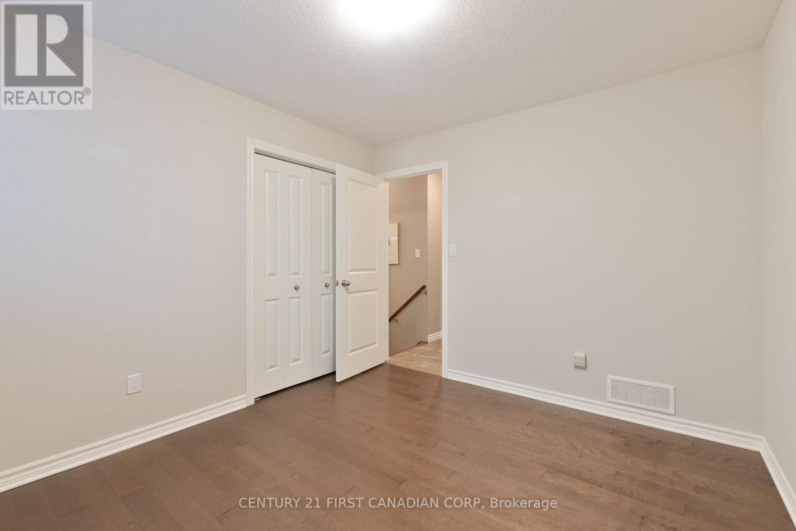 23 Blairmont Terrace, St. Thomas, Ontario  N5R 0E2 - Photo 10 - X12876026