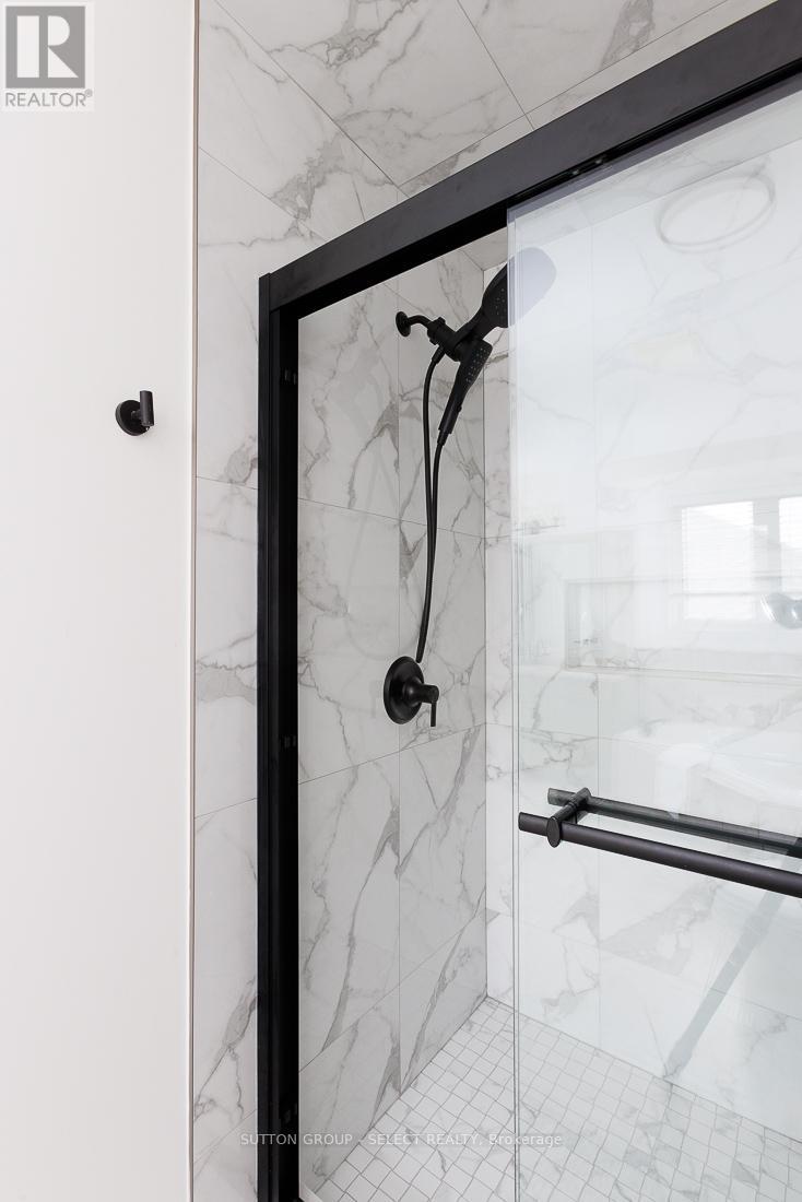 382 Plane Tree Drive, London North (North R), Ontario  N6G 5J4 - Photo 23 - X12876052