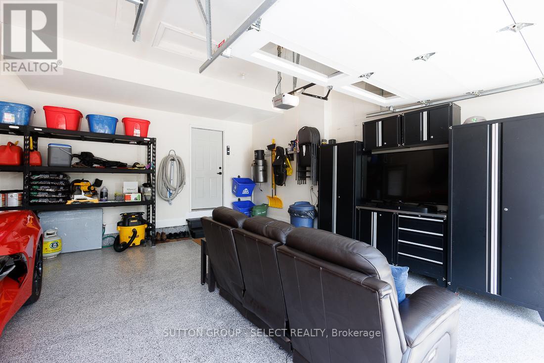 382 Plane Tree Drive, London North (North R), Ontario  N6G 5J4 - Photo 34 - X12876052