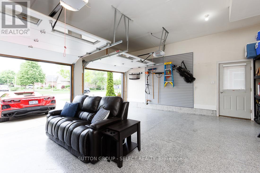 382 Plane Tree Drive, London North (North R), Ontario  N6G 5J4 - Photo 35 - X12876052