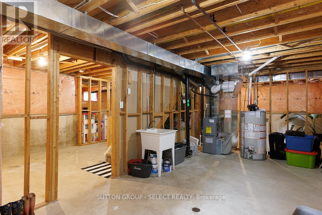 382 Plane Tree Drive, London North (North R), Ontario  N6G 5J4 - Photo 36 - X12876052