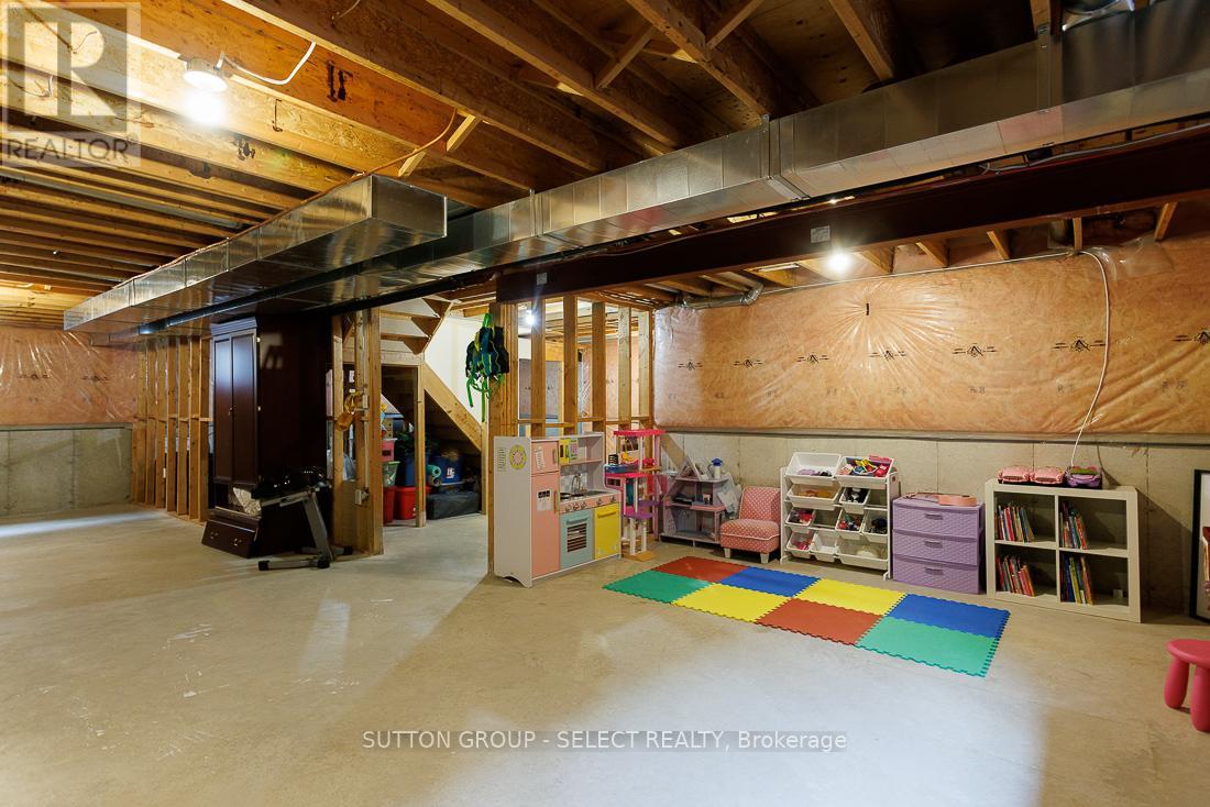 382 Plane Tree Drive, London North (North R), Ontario  N6G 5J4 - Photo 37 - X12876052