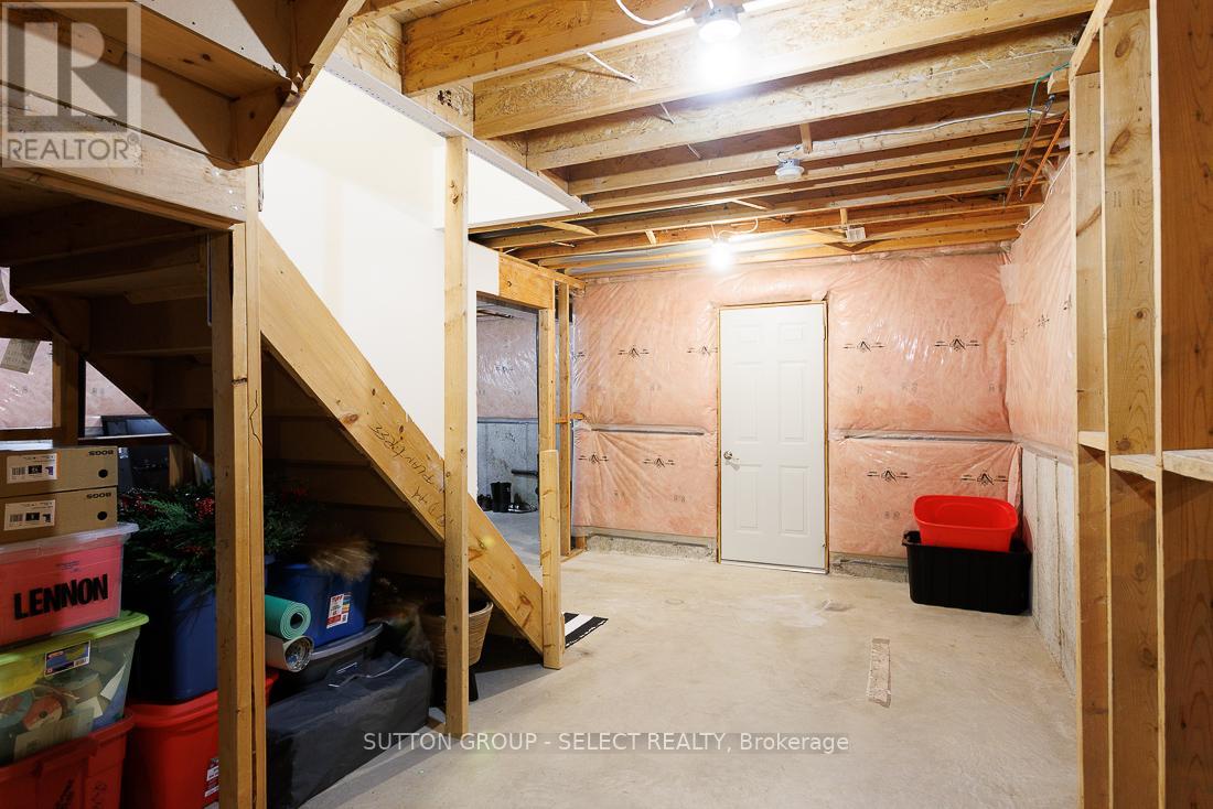 382 Plane Tree Drive, London North (North R), Ontario  N6G 5J4 - Photo 39 - X12876052