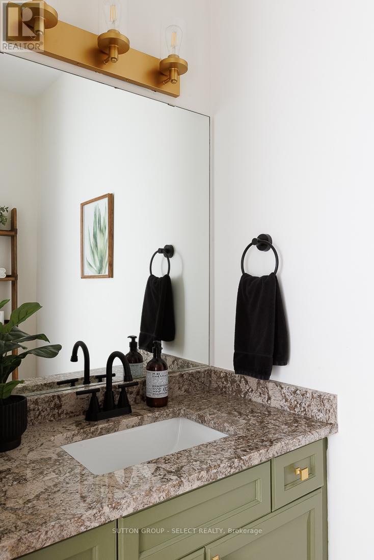 382 Plane Tree Drive, London North (North R), Ontario  N6G 5J4 - Photo 7 - X12876052