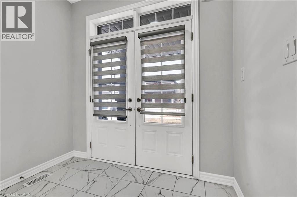 406 Dolman Street, Breslau, Ontario  N0B 1M0 - Photo 5 - 40811668