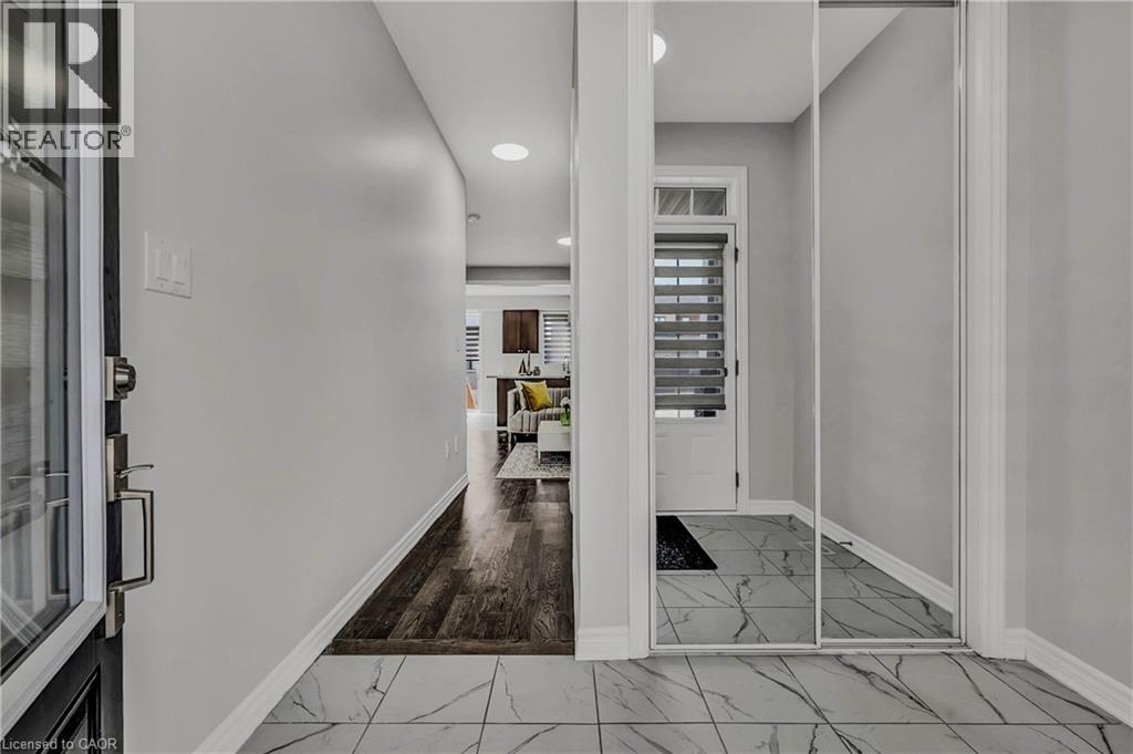 406 Dolman Street, Breslau, Ontario  N0B 1M0 - Photo 4 - 40811668