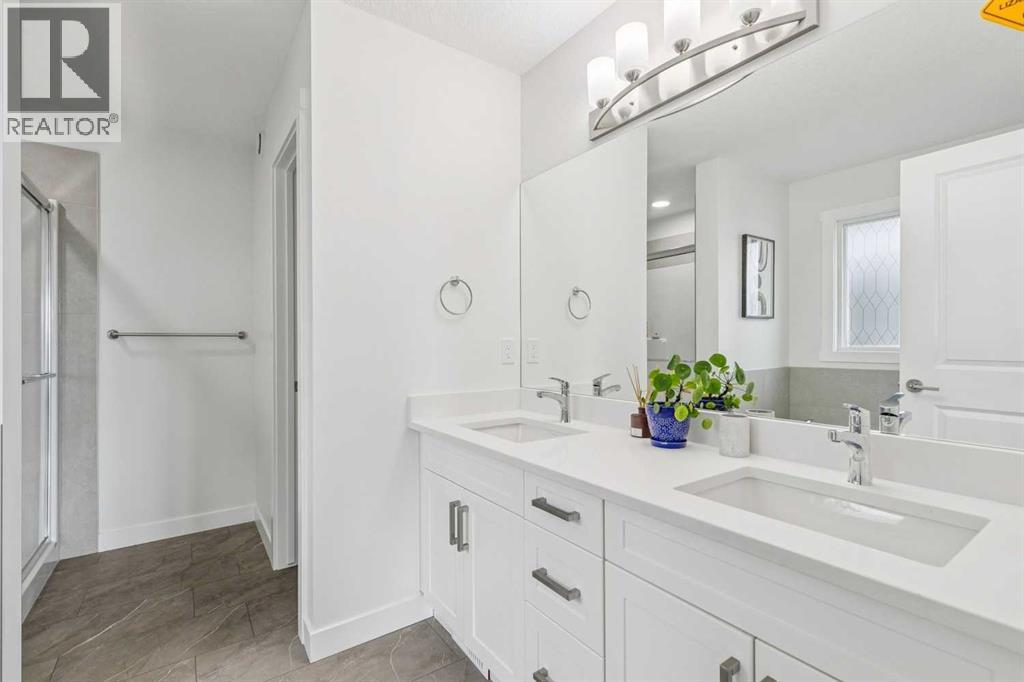 58 Saddlebred Place, Cochrane, Alberta  T4C 3E7 - Photo 27 - A2291232