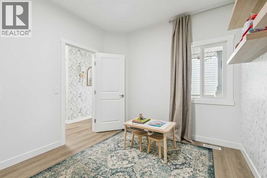 58 Saddlebred Place, Cochrane, Alberta  T4C 3E7 - Photo 17 - A2291232